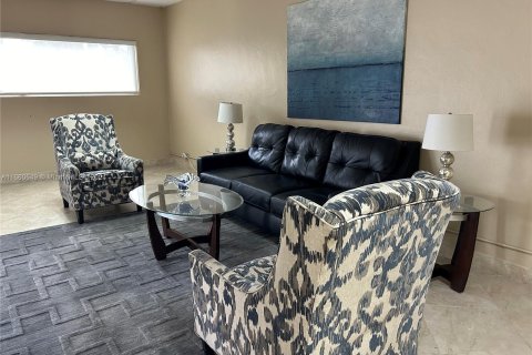 Condo in Fort Lauderdale, Florida, 1 bedroom  № 1366976 - photo 9