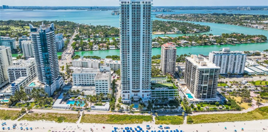 Condo à Miami Beach, Floride, 2 chambres  № 1366980