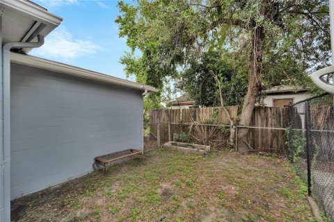 House in Tampa, Florida 3 bedrooms, 84.73 sq.m. № 1371019 - photo 28