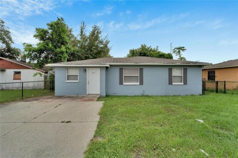 House in Tampa, Florida 3 bedrooms, 84.73 sq.m. № 1371019 - photo 22