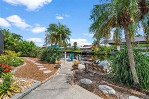 Casa en venta en Port Charlotte, Florida, 3 dormitorios, 200.11 m2 № 1371020 - foto 28