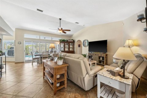 Casa en venta en Port Charlotte, Florida, 3 dormitorios, 200.11 m2 № 1371020 - foto 5