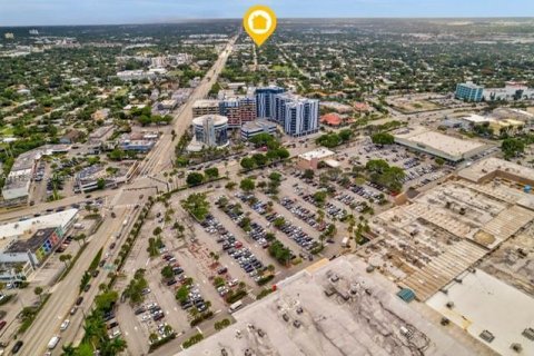 Commercial property in Oakland Park, Florida 1623.47 sq.m. № 676674 - photo 9