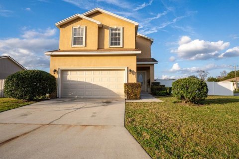 House in Lakeland, Florida 4 bedrooms, 182.74 sq.m. № 1296679 - photo 1