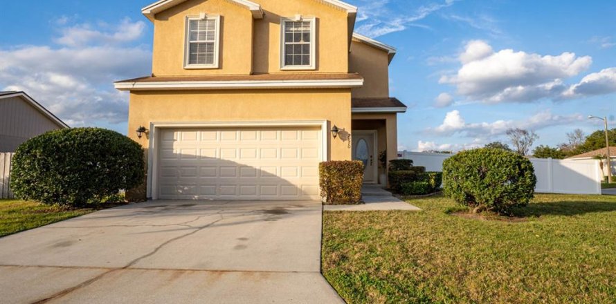 House in Lakeland, Florida 4 bedrooms, 182.74 sq.m. № 1296679