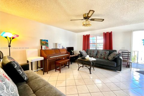 Copropriété à vendre à Delray Beach, Floride: 2 chambres, 84.26 m2 № 1311142 - photo 2