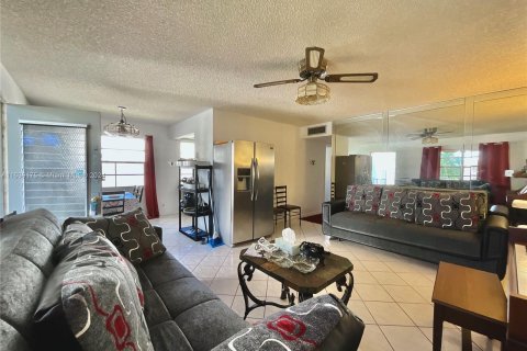 Copropriété à vendre à Delray Beach, Floride: 2 chambres, 84.26 m2 № 1311142 - photo 4