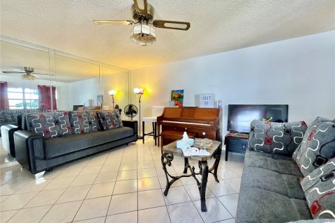 Copropriété à vendre à Delray Beach, Floride: 2 chambres, 84.26 m2 № 1311142 - photo 1