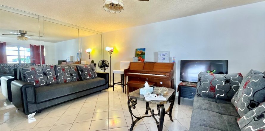 Condo à Delray Beach, Floride, 2 chambres  № 1311142