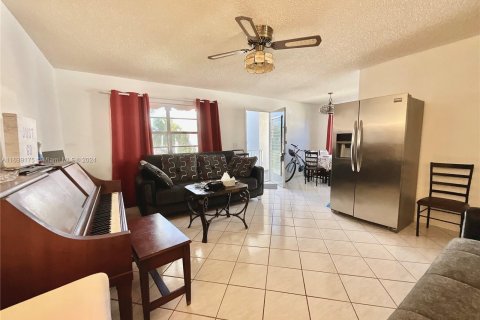 Copropriété à vendre à Delray Beach, Floride: 2 chambres, 84.26 m2 № 1311142 - photo 3