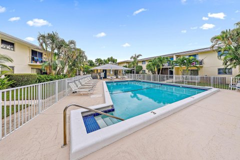 Copropriété à vendre à North Palm Beach, Floride: 2 chambres, 78.97 m2 № 874399 - photo 1