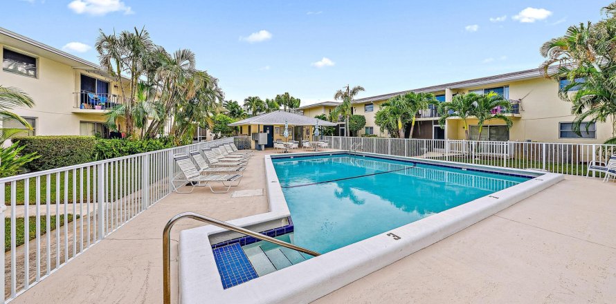 Condominio en North Palm Beach, Florida, 2 dormitorios  № 874399