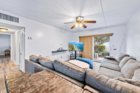 Condominio en venta en North Palm Beach, Florida, 2 dormitorios, 78.97 m2 № 874399 - foto 10