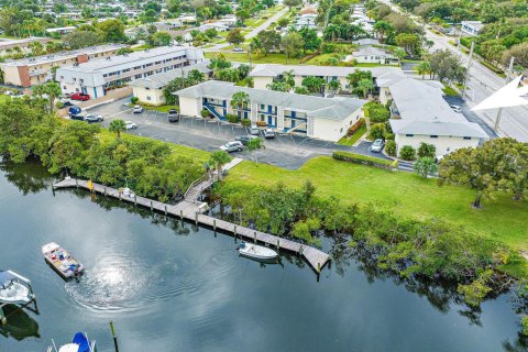 Condominio en venta en North Palm Beach, Florida, 2 dormitorios, 78.97 m2 № 874399 - foto 4