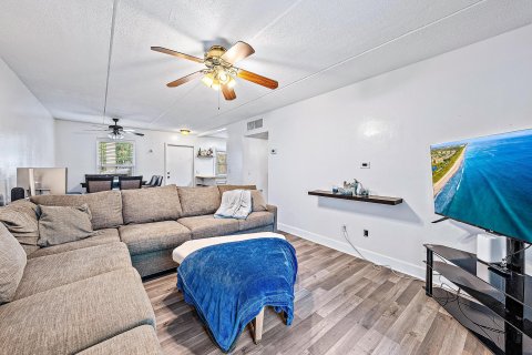Condominio en venta en North Palm Beach, Florida, 2 dormitorios, 78.97 m2 № 874399 - foto 12