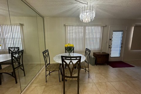 Condo in Coconut Creek, Florida, 2 bedrooms  № 1128005 - photo 14