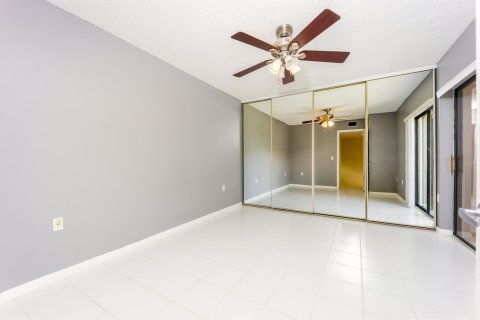 Adosado en venta en Palm City, Florida, 2 dormitorios, 114.83 m2 № 1146605 - foto 10