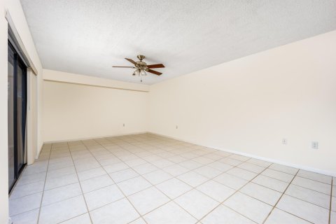 Adosado en venta en Palm City, Florida, 2 dormitorios, 114.83 m2 № 1146605 - foto 16