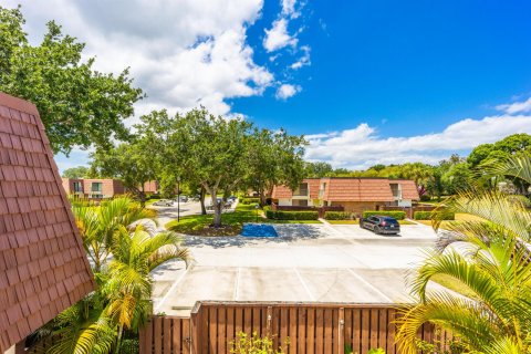 Adosado en venta en Palm City, Florida, 2 dormitorios, 114.83 m2 № 1146605 - foto 24