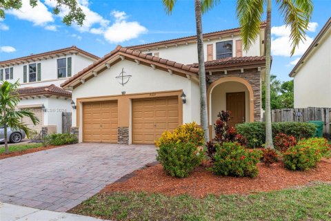 Villa ou maison à vendre à Cutler Bay, Floride: 4 chambres № 935771 - photo 5