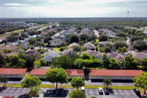 Immobilier commercial à vendre à Naples, Floride № 991167 - photo 11