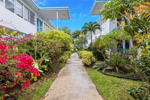 Copropriété à vendre à Miami Beach, Floride: 1 chambre, 69.68 m2 № 1316369 - photo 1