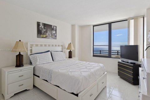 Condominio en alquiler en Hollywood, Florida, 2 dormitorios, 124.49 m2 № 7054 - foto 11