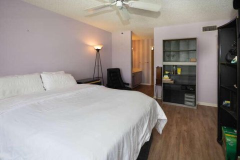 Condominio en venta en Palm Beach Gardens, Florida, 2 dormitorios, 115.66 m2 № 1222634 - foto 17