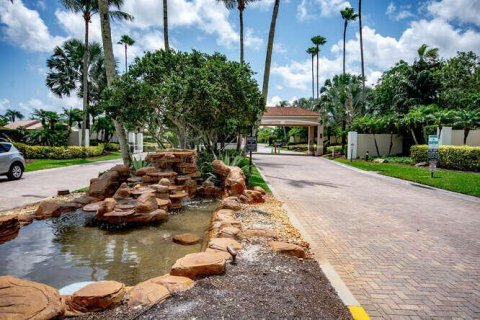 Condominio en venta en Palm Beach Gardens, Florida, 2 dormitorios, 115.66 m2 № 1222634 - foto 1