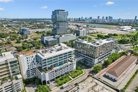 Commercial property in Aventura, Florida № 1102414 - photo 25