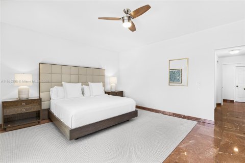 Condo in Miami Beach, Florida, 3 bedrooms  № 1102513 - photo 22