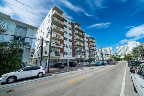 Copropriété à vendre à Miami Beach, Floride: 1 chambre, 73.58 m2 № 1399945 - photo 20