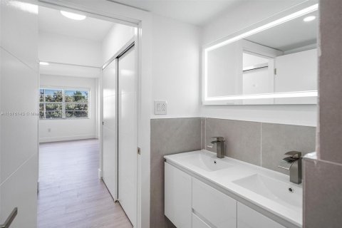 Copropriété à vendre à Miami Beach, Floride: 1 chambre, 73.58 m2 № 1399945 - photo 15