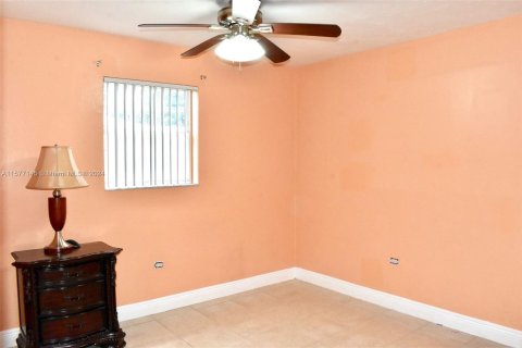 Casa en venta en Miramar, Florida, 4 dormitorios, 143.81 m2 № 1176147 - foto 15