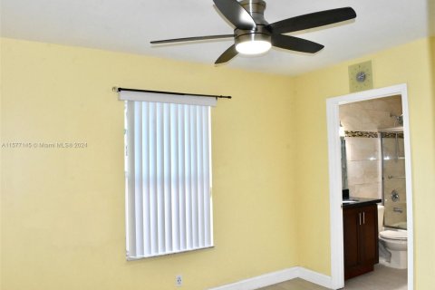 Casa en venta en Miramar, Florida, 4 dormitorios, 143.81 m2 № 1176147 - foto 22