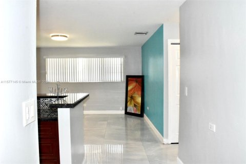 Casa en venta en Miramar, Florida, 4 dormitorios, 143.81 m2 № 1176147 - foto 11