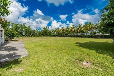 Terreno en venta en Miami, Florida № 1318816 - foto 8