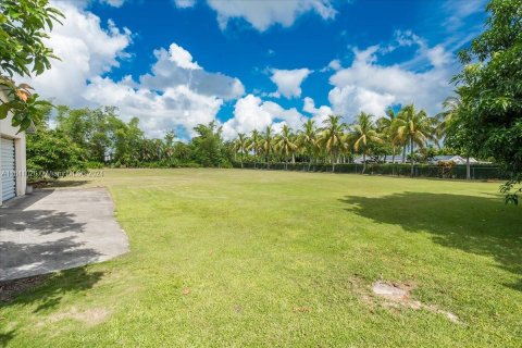 Terreno en venta en Miami, Florida № 1318816 - foto 16