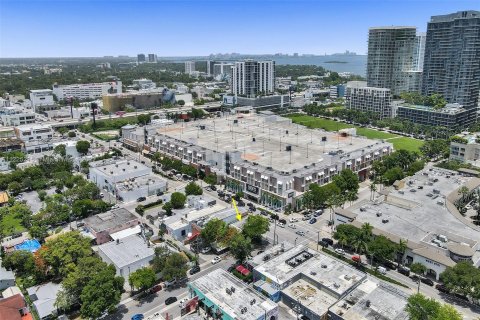 Купить коммерческую недвижимость в Майами, Флорида № 11646 - фото 3