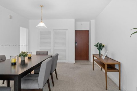 Condo in Hollywood, Florida, 1 bedroom  № 1269070 - photo 5