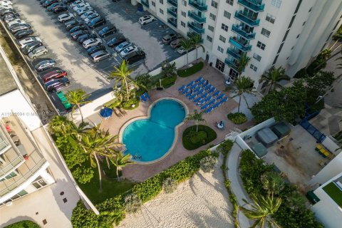 Condominio en venta en Hollywood, Florida, 1 dormitorio, 84.08 m2 № 1269070 - foto 20