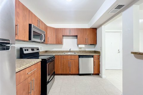 Condominio en venta en Lauderhill, Florida, 1 dormitorio, 65.96 m2 № 1269131 - foto 9