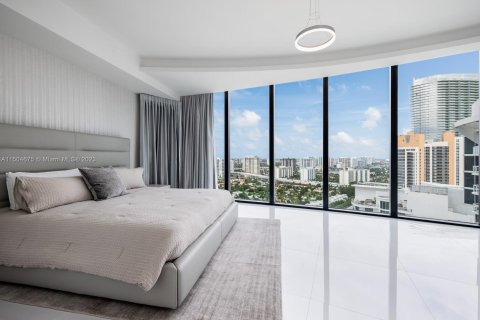 Condo in Sunny Isles Beach, Florida, 3 bedrooms  № 912587 - photo 5