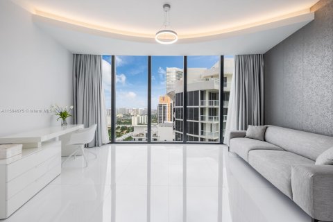 Condo in Sunny Isles Beach, Florida, 3 bedrooms  № 912587 - photo 12