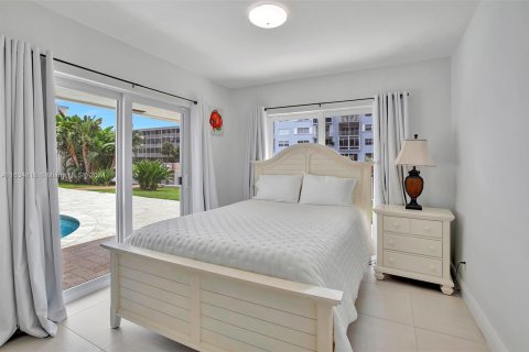 Casa en venta en Fort Lauderdale, Florida, 4 dormitorios, 186.08 m2 № 1305505 - foto 17