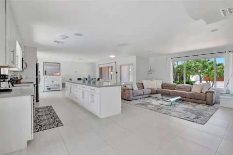 Villa ou maison à vendre à Fort Lauderdale, Floride: 4 chambres, 186.08 m2 № 1305505 - photo 9