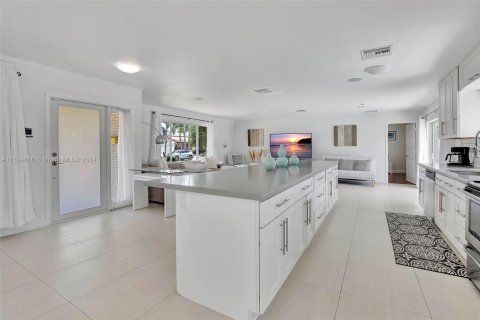 Villa ou maison à vendre à Fort Lauderdale, Floride: 4 chambres, 186.08 m2 № 1305505 - photo 6