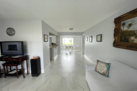 Villa ou maison à vendre à Boynton Beach, Floride: 2 chambres, 141.58 m2 № 723542 - photo 12