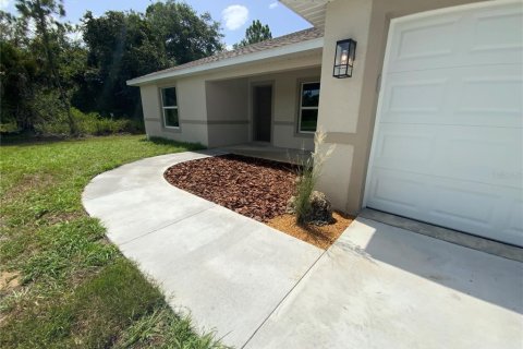 House in Port Charlotte, Florida 3 bedrooms, 186.36 sq.m. № 1296634 - photo 8