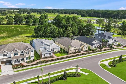 Villa ou maison à vendre à Wesley Chapel, Floride: 4 chambres, 242 m2 № 206684 - photo 9